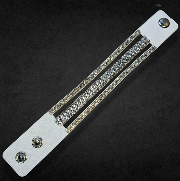 A4 New Bright White & Silver Crystal Rhinestone Wrap Bracelet Adjustable NEW - Picture 2 of 15